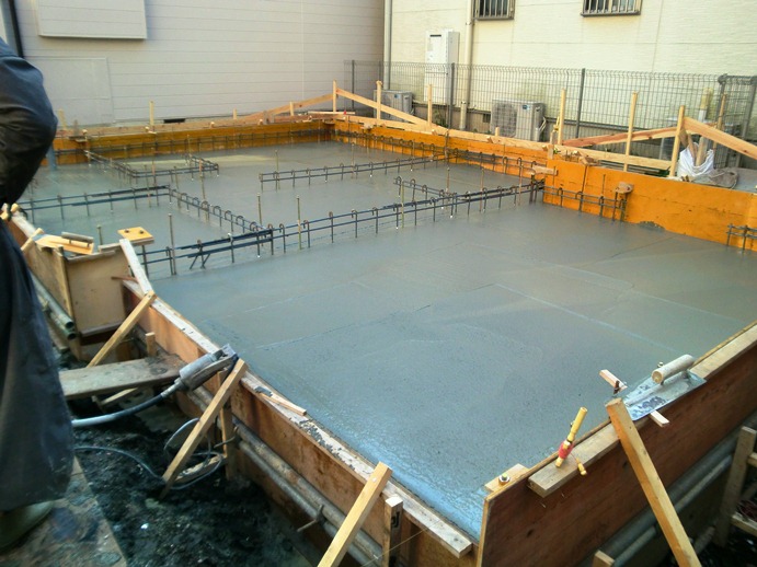 ブライト目黒本町 基礎コンクリート打設 打設完了