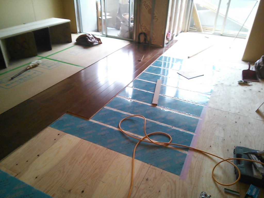 - コトブキホームビルダー|目黒区・品川区の狭小地での注文住宅を手掛ける工務店 床暖房 輻射熱