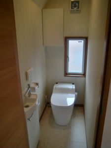 - コトブキホームビルダー|目黒区・品川区の狭小地での注文住宅を手掛ける工務店 3階トイレ