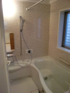 - コトブキホームビルダー|目黒区・品川区の狭小地での注文住宅を手掛ける工務店 1階 浴室