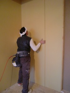 黒区Ｕ邸共同住宅　界壁パネル