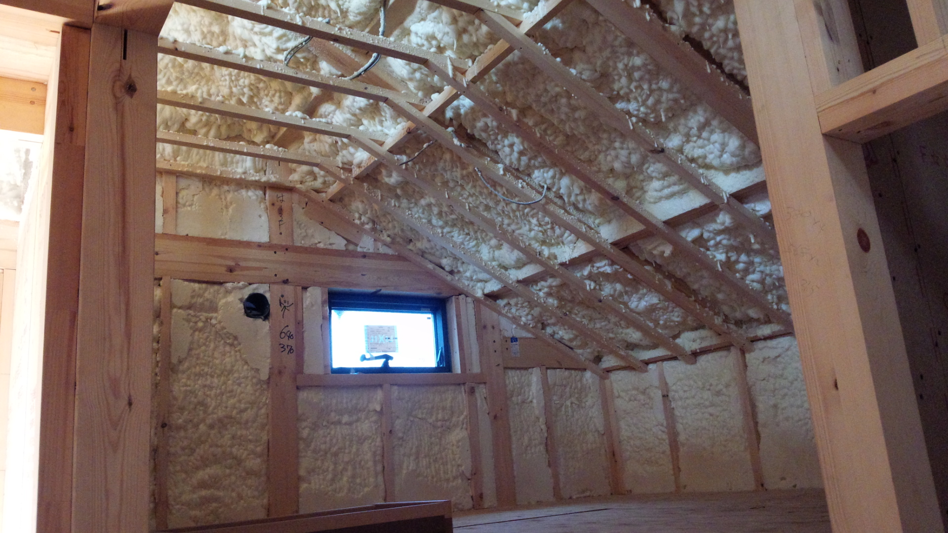 ウレタン断熱吹付