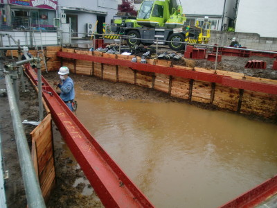 目黒区G邸共同住宅　掘削