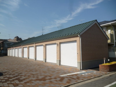 サンシャインＰガレージ増築・既存棟：全景１