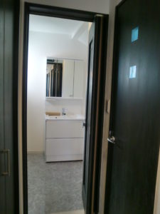 - コトブキホームビルダー|目黒区・品川区の狭小地での注文住宅を手掛ける工務店 目黒区K邸サニタリ