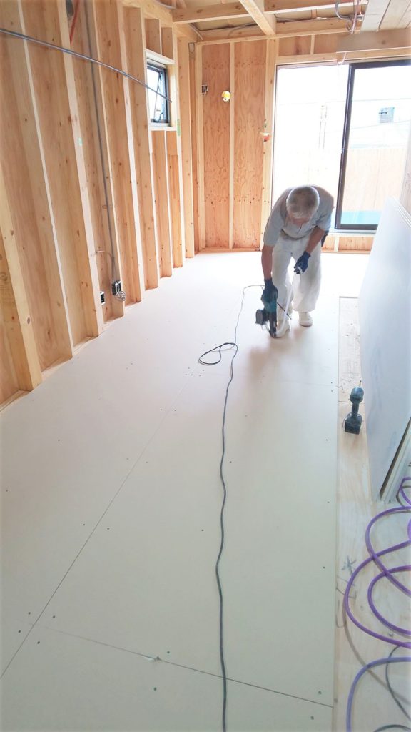 コトブキホームビルダー　目黒区S邸賃貸ん併用住宅　床下地