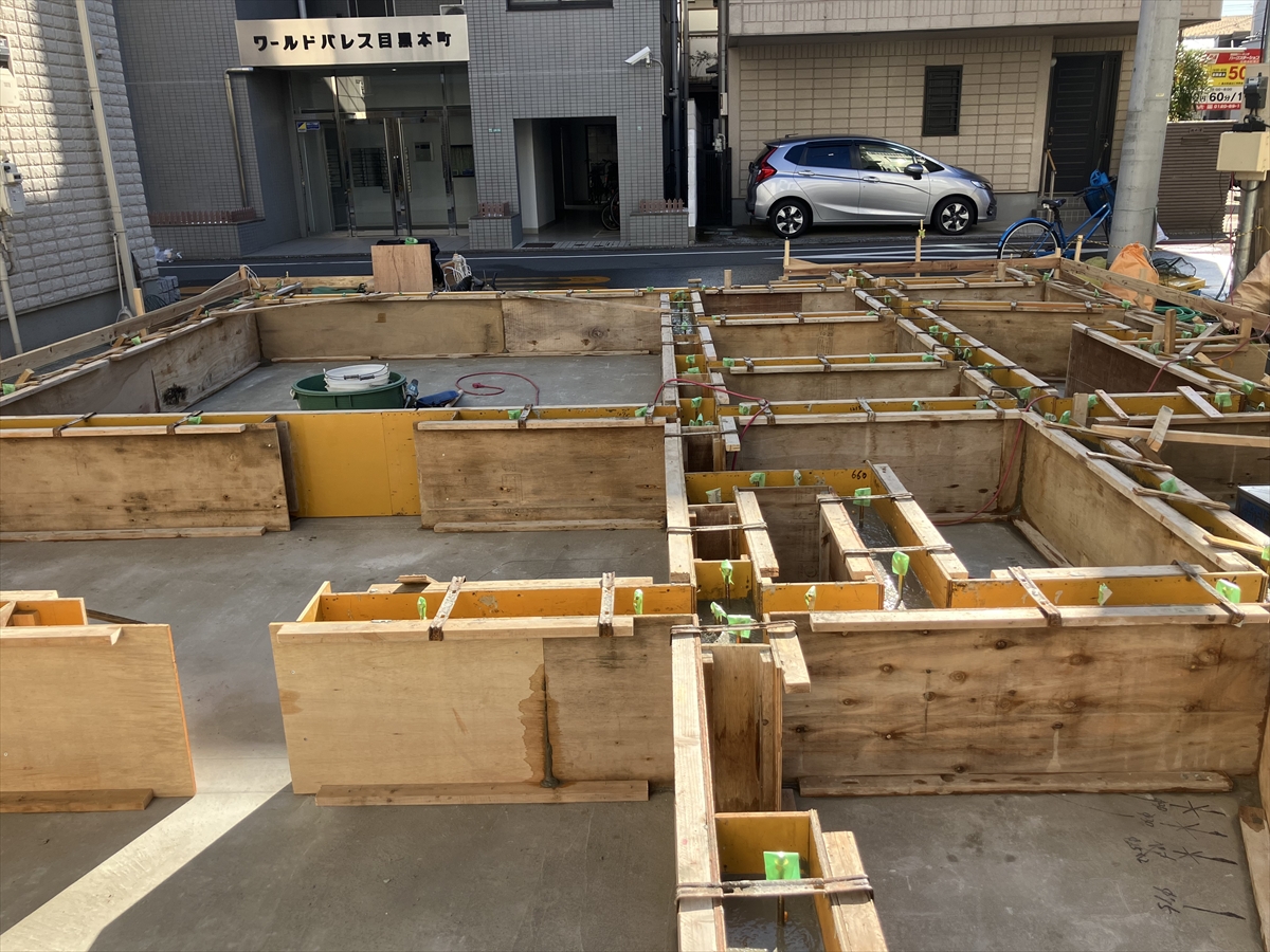 コトブキホームビルダー目黒区I 邸ベタ基礎工事