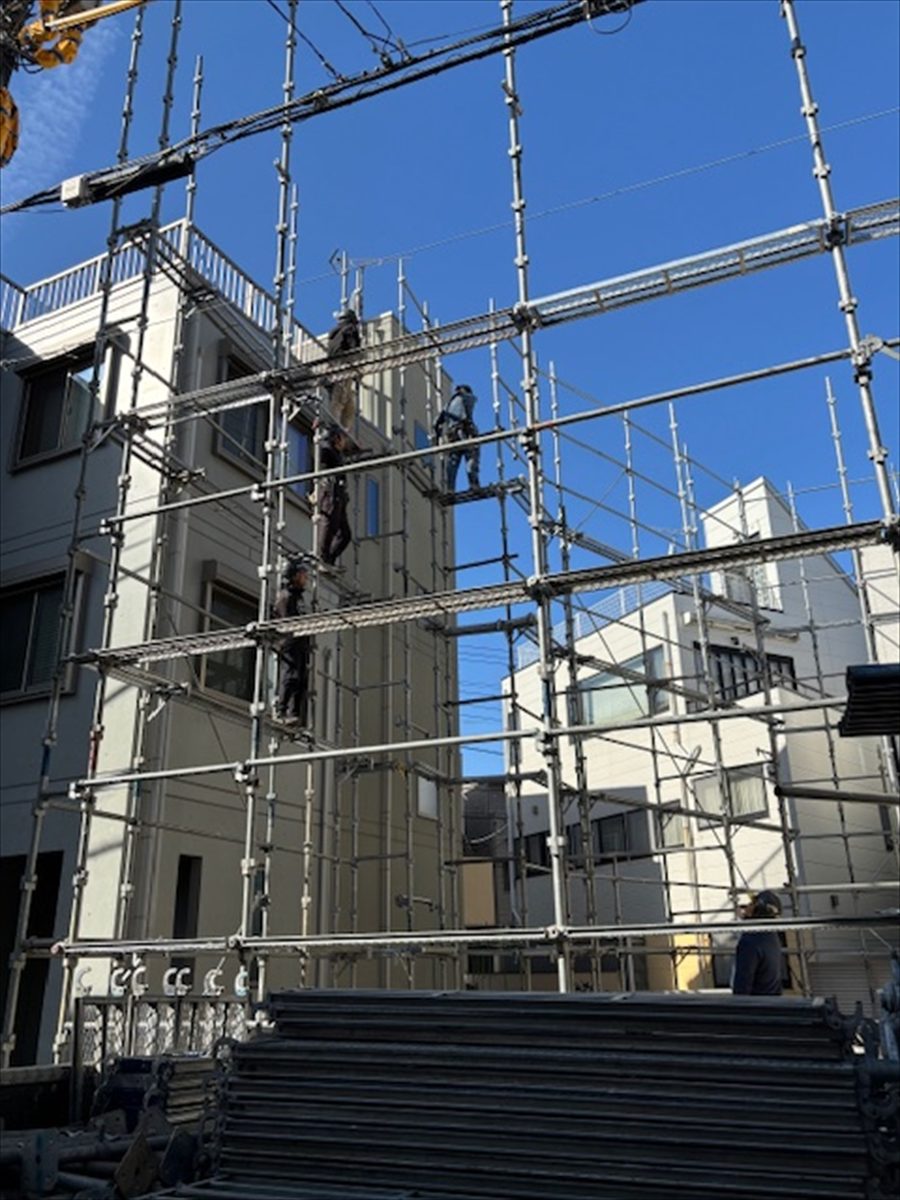 コトブキホームビルダー目黒区I邸足場組み
