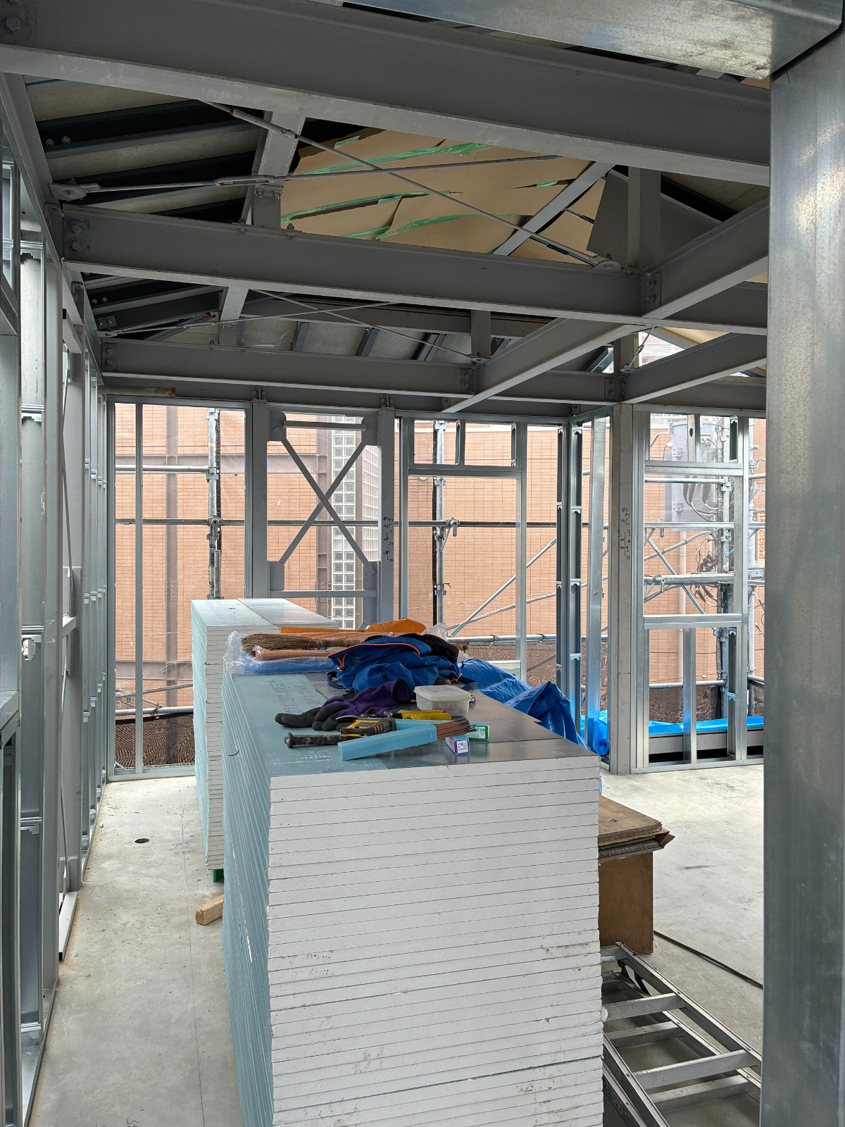 コトブキホームビルダー目黒区A邸AP　鉄骨構階建て集合住宅構造